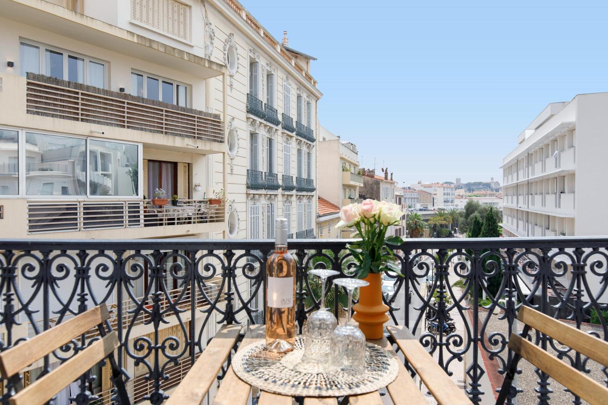 Comfortable Studio W Balcony Cannes Center Tgv Esterno foto